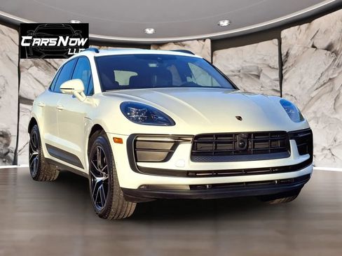 Used 2023 Porsche Macan AWD/4WD image 1