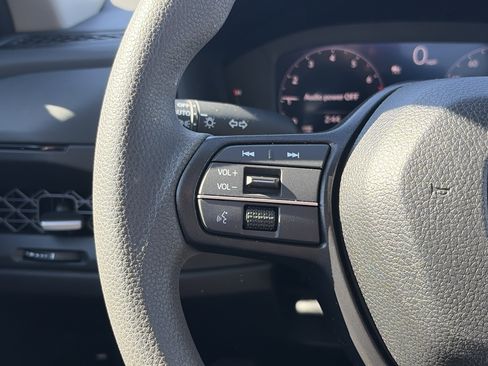 Certified 2025 Honda Accord SE image 20