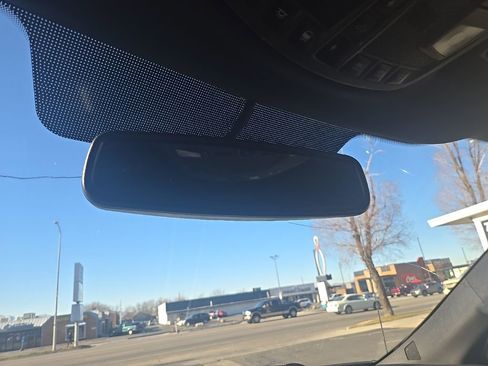 Used 2015 Ford F150 Lariat image 23