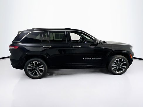 Used 2022 Jeep Grand Cherokee Overland AWD/4WD image 4