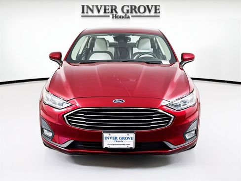 Used 2019 Ford Fusion SE w/ Equipment Group 151A image 2