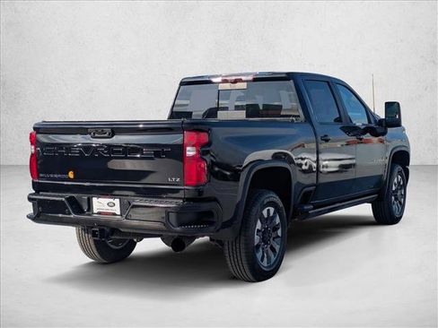 Used 2021 Chevrolet Silverado 2500 LTZ w/ Carhartt Edition image 5