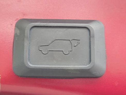 Used 2020 Toyota RAV4 Limited AWD/4WD image 10