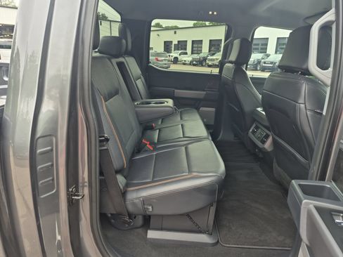 Used 2025 Ford F250 Lariat AWD/4WD image 27