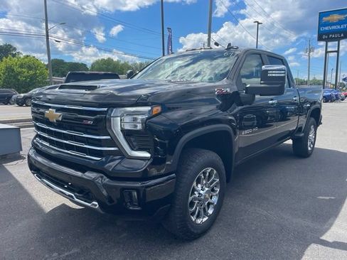 New 2026 Chevrolet Silverado 2500 LT w/ Z71 Chrome Sport Edition AWD/4WD image 19