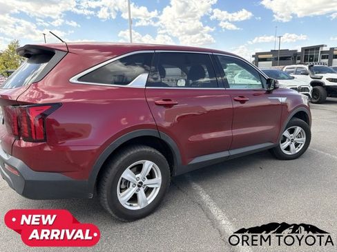 Used 2022 Kia Sorento LX AWD/4WD image 9