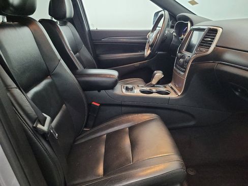 Used 2017 Jeep Grand Cherokee Limited image 21