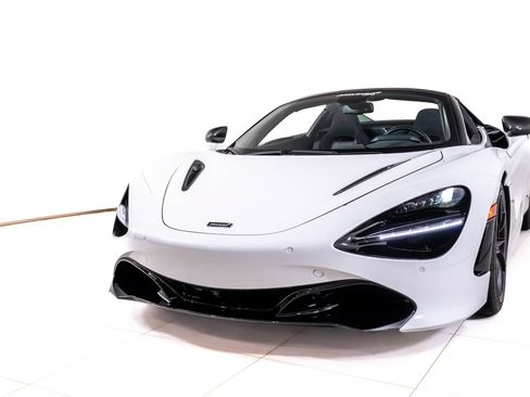 Used 2021 McLaren 720S Performance RWD image 12