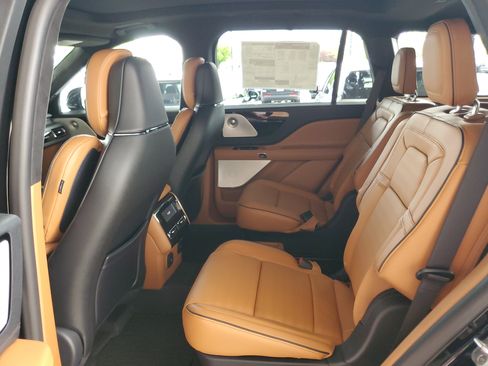 New 2026 Lincoln Aviator Black Label w/ Dynamic Handling Package AWD/4WD image 22