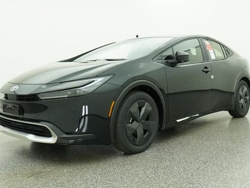 New 2026 Toyota Prius Plug-In Hybrid FWD image 17