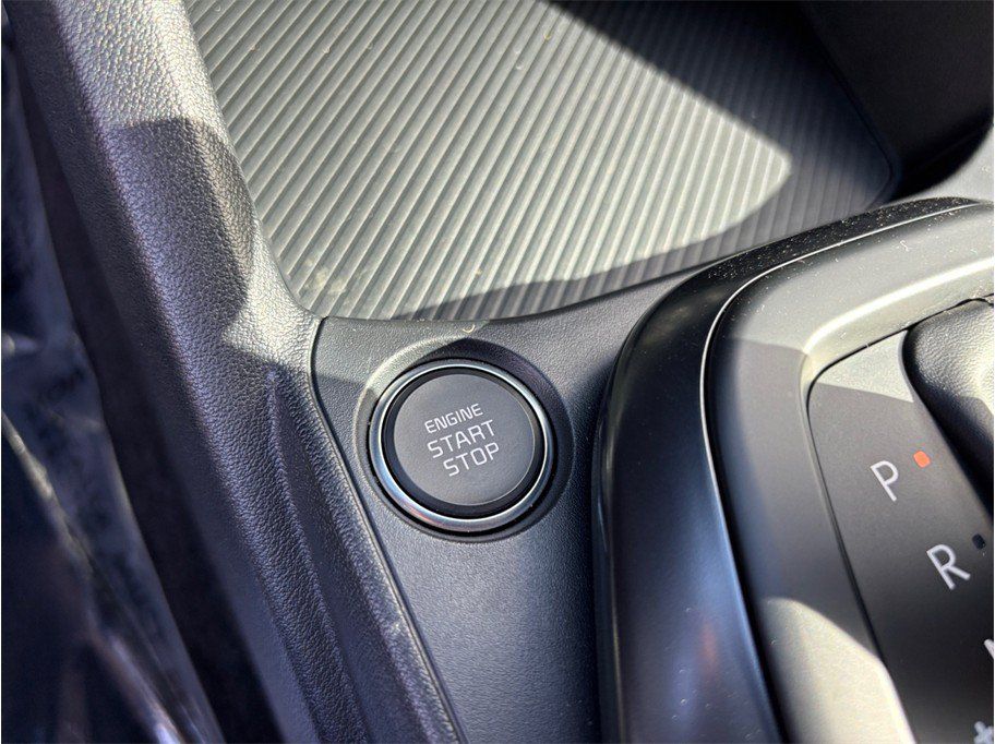 Used 2025 Kia K4 FWD image 24