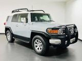 Used 2014 Toyota FJ Cruiser 4WD w/ Upgrade Package image 2