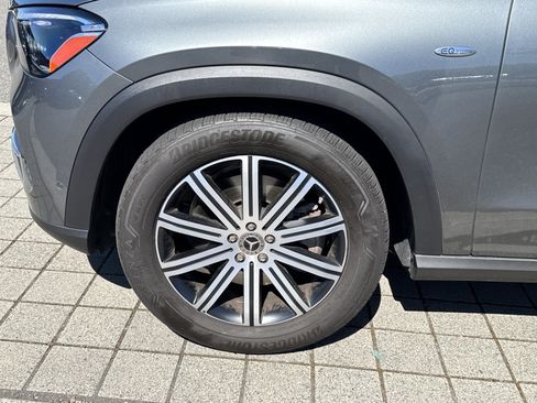 Certified 2025 Mercedes-Benz GLE 450e 4MATIC w/ Driver Assistance Package image 3