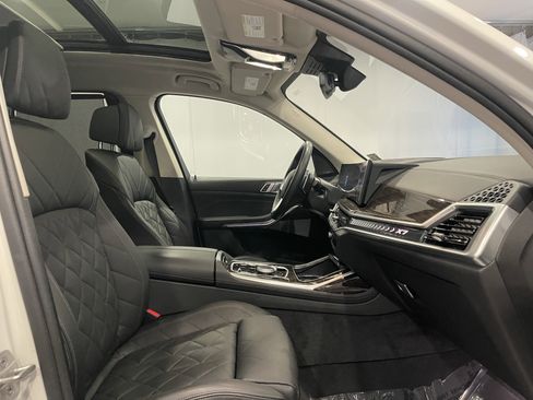 Certified 2024 BMW X7 xDrive40i w/ Premium Package AWD/4WD image 15