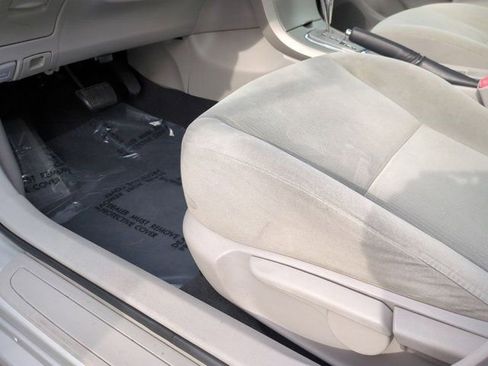 Used 2012 Toyota Corolla L image 16