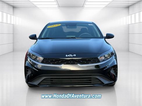 Used 2023 Kia Forte LXS w/ LXS Technology Package FWD image 2