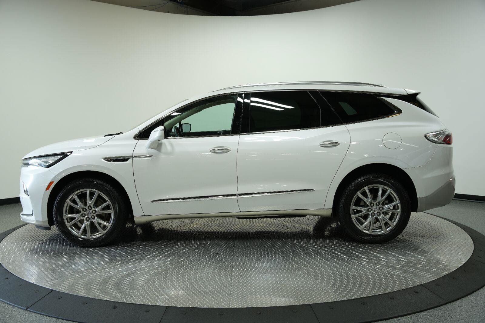 Certified 2023 Buick Enclave Premium w/ Experience Buick Package AWD/4WD image 5