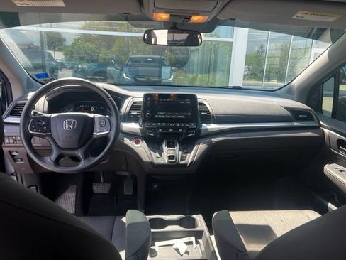 Used 2018 Honda Odyssey EX image 16