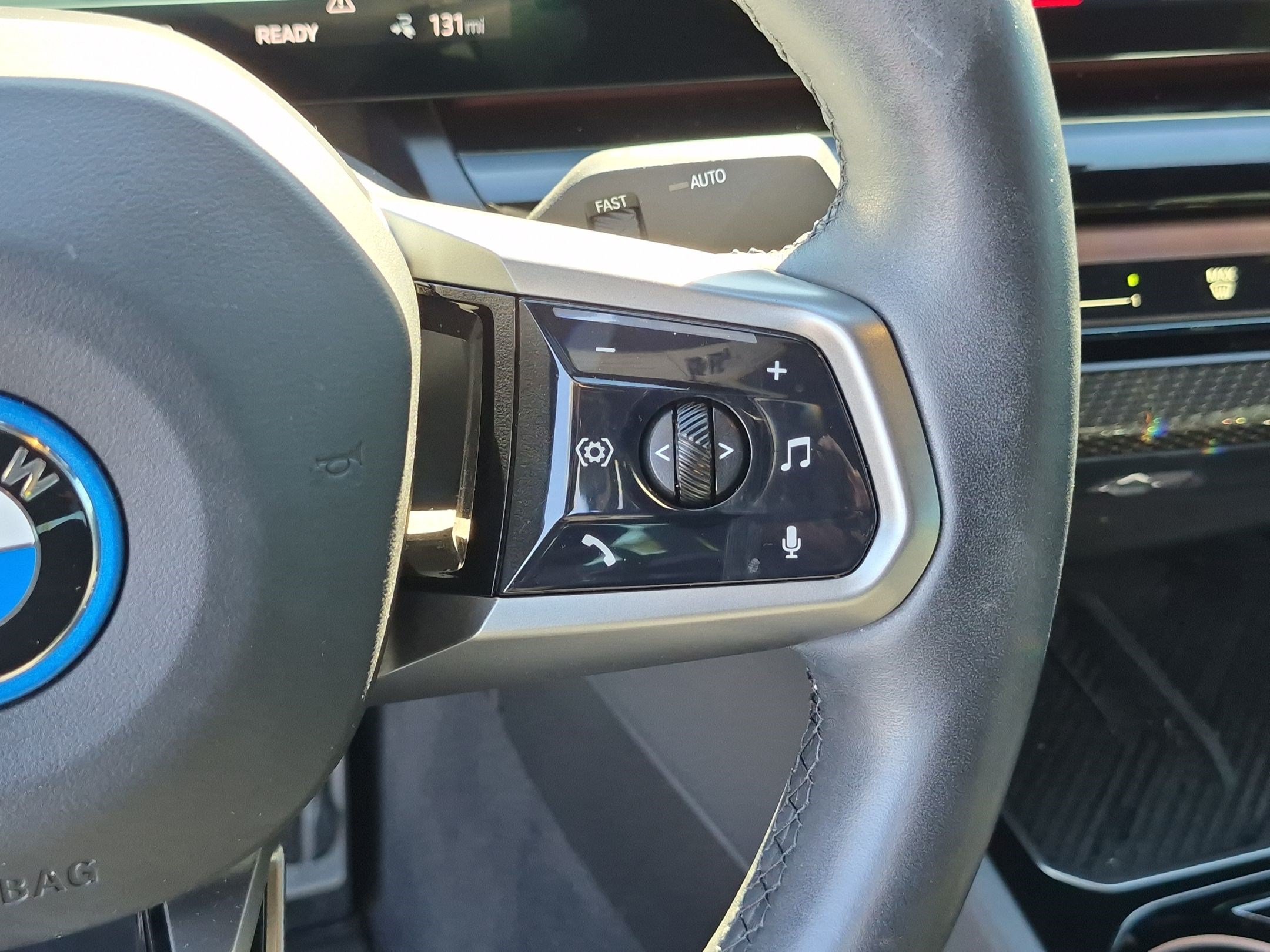 Used 2024 BMW i5 eDrive40i w/ Executive Package RWD image 19