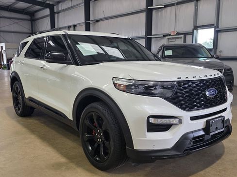 Used 2020 Ford Explorer ST w/ ST Street Pack AWD/4WD image 3