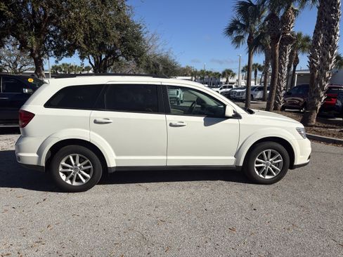 Used 2013 Dodge Journey SXT w/ Flexible Seating Group image 8