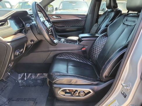 Used 2022 Jeep Grand Cherokee Summit AWD/4WD image 34