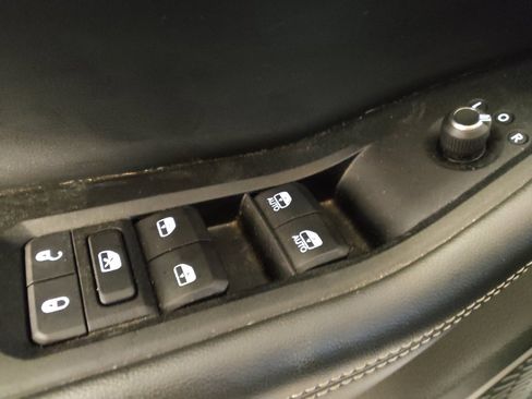 Used 2022 Jeep Grand Cherokee Limited 4xe image 27