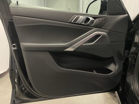 Used 2023 BMW X6 xDrive40i w/ M Sport Package image 13