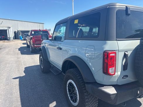 Used 2023 Ford Bronco Black Diamond w/ Sasquatch Package image 4