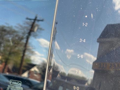 Used 2018 Ford Expedition Platinum image 30