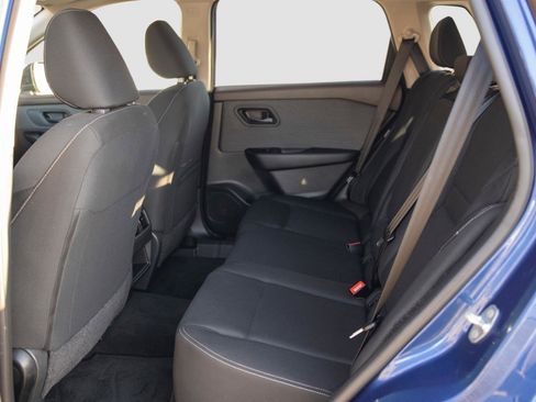 Used 2023 Nissan Rogue S AWD/4WD image 15