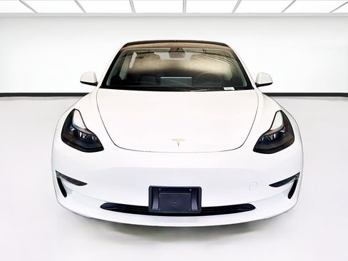 Used 2023 Tesla Model 3 Standard Range RWD image 2
