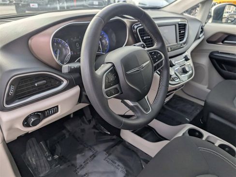 Used 2023 Chrysler Voyager LX image 26