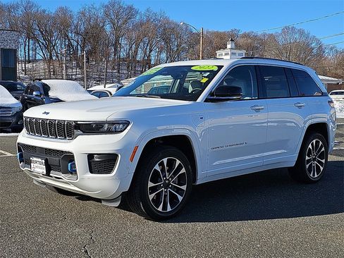 Used 2022 Jeep Grand Cherokee Overland image 3