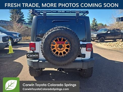 Used 2016 Jeep Wrangler Unlimited Rubicon w/ Connectivity Group image 7