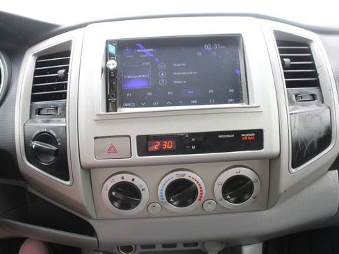 Used 2010 Toyota Tacoma 4x4 Double Cab image 13