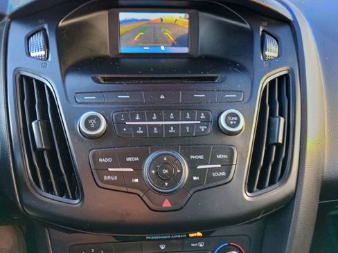 Used 2017 Ford Focus SE image 13