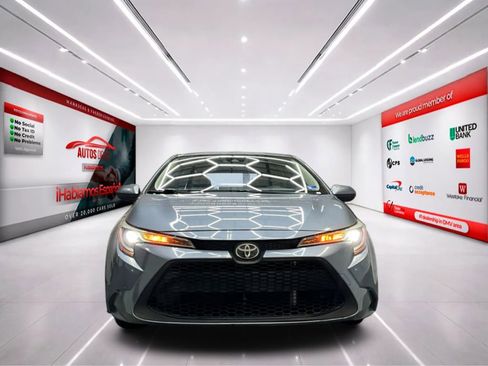 Used 2020 Toyota Corolla LE FWD image 2
