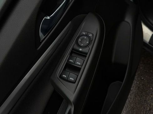 Used 2023 Chevrolet Bolt EUV LT w/ Comfort Package image 13