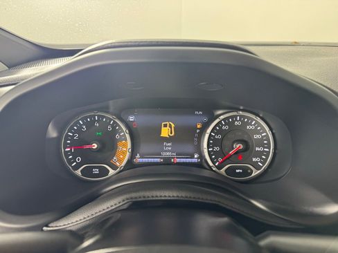 Used 2023 Jeep Renegade Trailhawk w/ Trailhawk Elite Group image 22