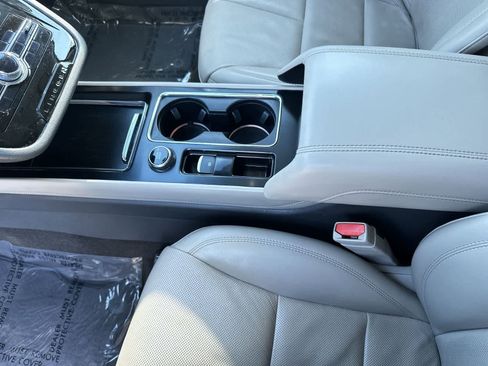 Used 2021 Lincoln Corsair Reserve w/ Equipment Group 201A FWD image 19