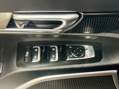 Used 2022 Kia Telluride EX w/ EX Premium Package image 18