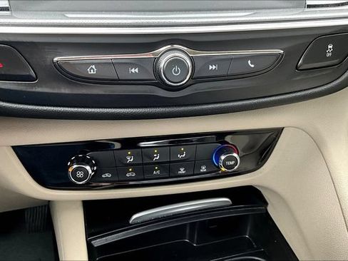Used 2018 Buick Regal Preferred FWD image 15