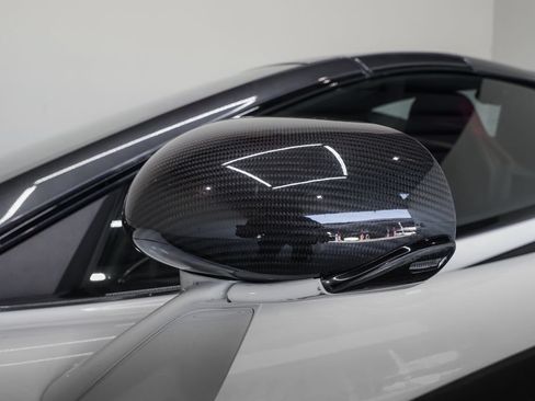 Used 2018 McLaren 570S Spider RWD image 18