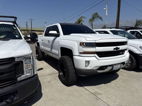 Used 2018 Chevrolet Silverado 1500 LT w/ All Star Edition AWD/4WD image 2