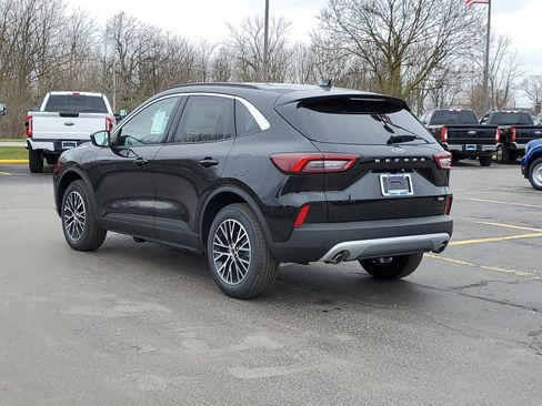 New 2024 Ford Escape PHEV image 3