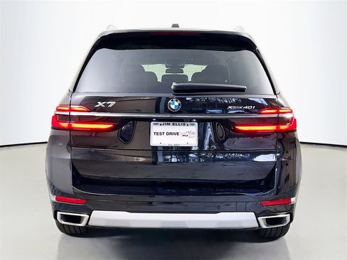 Used 2023 BMW X7 xDrive40i w/ Premium Package image 6