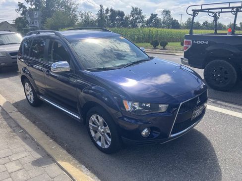 Used 2013 Mitsubishi Outlander SE AWD/4WD image 2