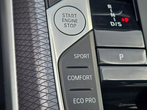 Certified 2025 BMW 440i xDrive Coupe w/ Premium Package image 25