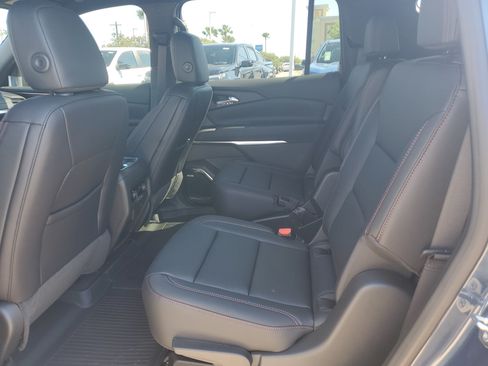 New 2026 Chevrolet Traverse Z71 w/ Enhanced Driving Package AWD/4WD image 16